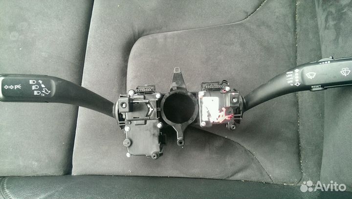 8R0953502J Подрулевой переключатель Audi A4 В8