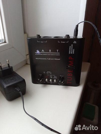 Тип устройства : ламповый предусилитель ART tube