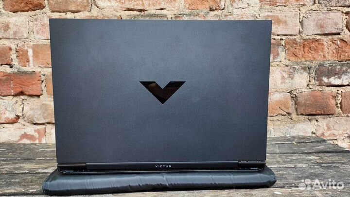Игровой ноутбук HP Victus 16