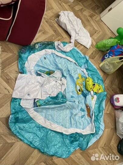 Детский надувной бассейн с горкой