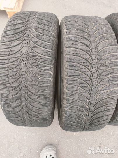 Goodyear UltraGrip Ice+ 215/55 R17 94T