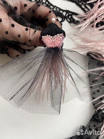 Брошь платье