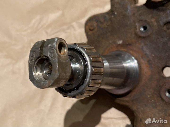 Кулак поворотный передний левый Mercedes w124