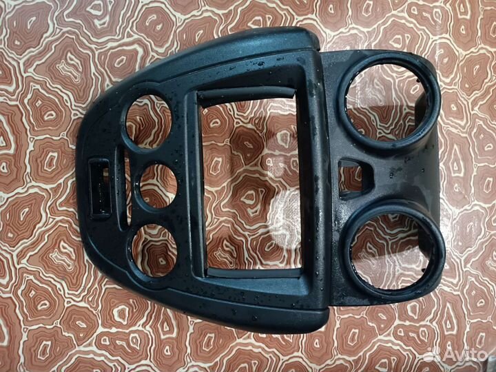 Консоль на ладу гранту