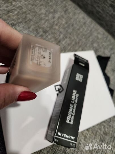 Крем тональный Givenchy Prisme Libre Matte 3-N250