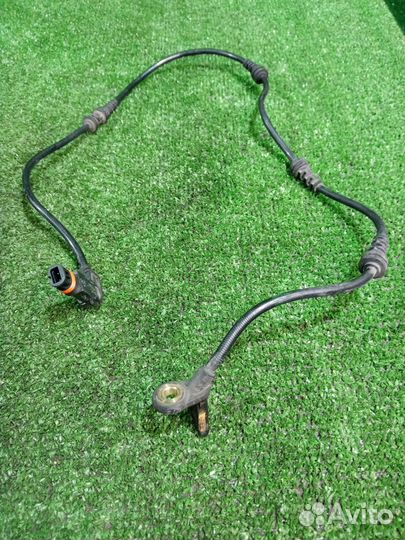 Датчик ABS передний левый Mercedes-Benz R350 W251