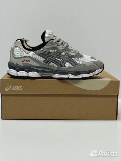 Кроссовки asics