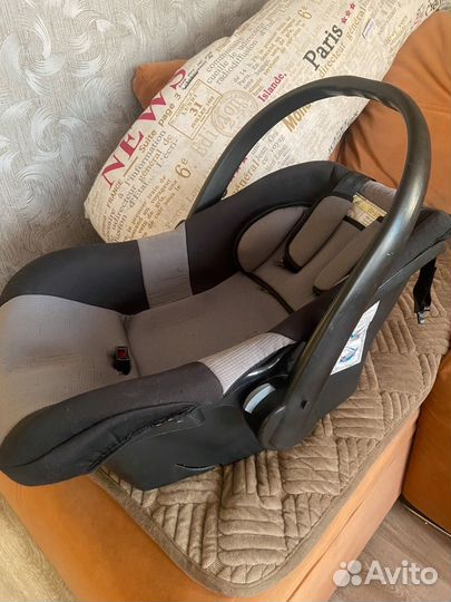 Автомобильное кресло