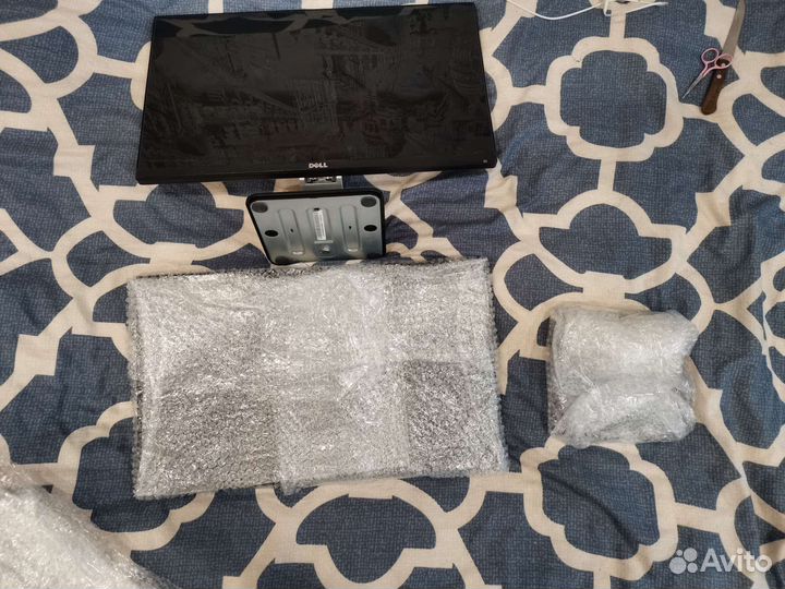 Монитор Dell 22