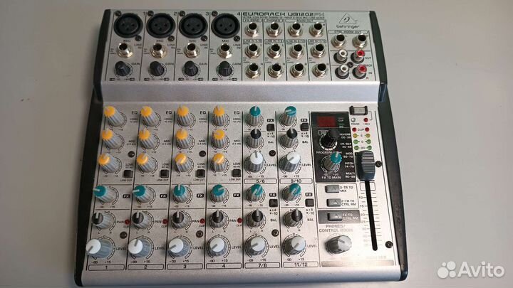 UB1202FX behringer Микшерный пульт