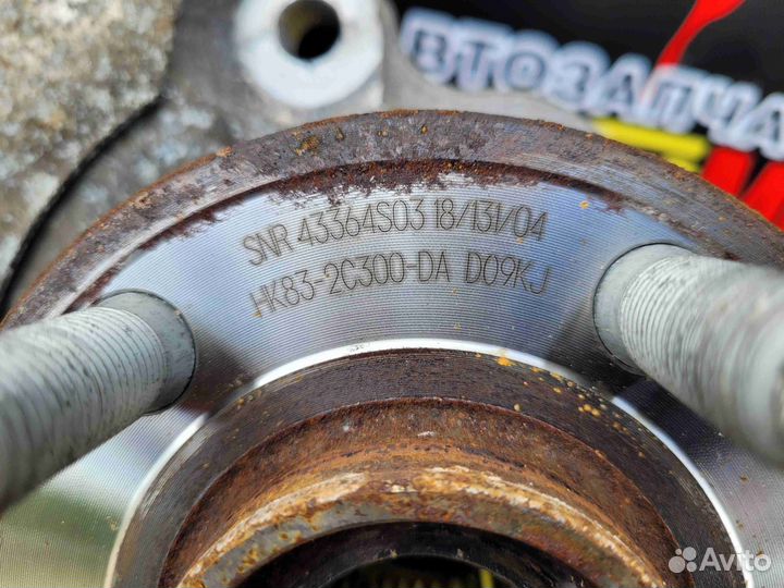 Кулак поворотный правый Land-Rover Range Rover Vel