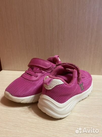 Кроссовки для девочки