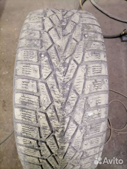 Nokian Tyres Hakkapeliitta 7 215/55 R16 97T