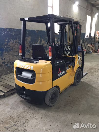 Вилочный погрузчик Mitsubishi KFG15, 2000