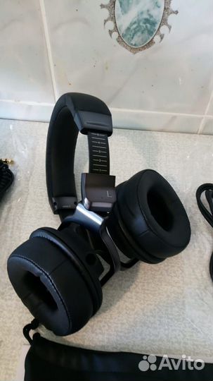 Беспроводные наушники DJ Pioneer