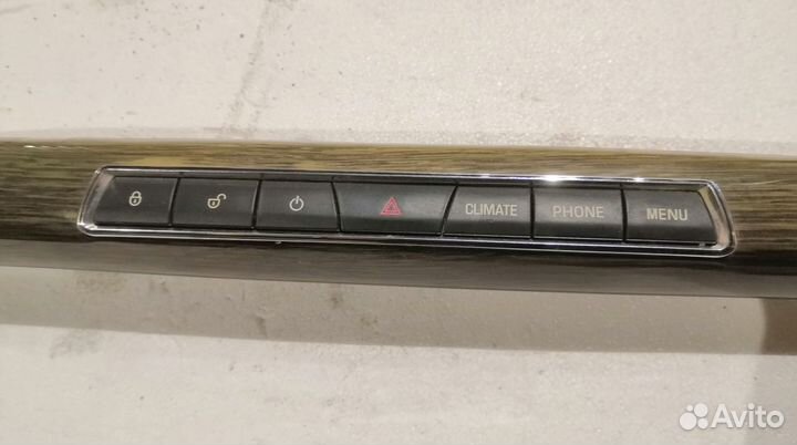 Накладка торпеды Jaguar XF (11-15)