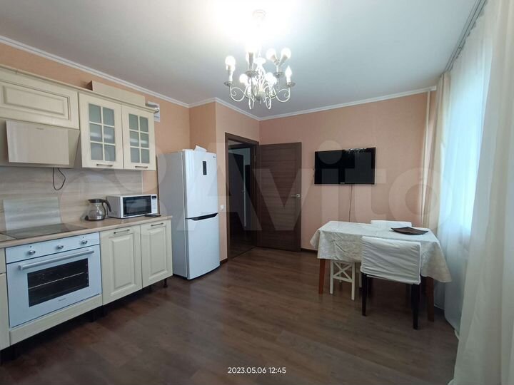 2-к. квартира, 54 м², 1/25 эт.