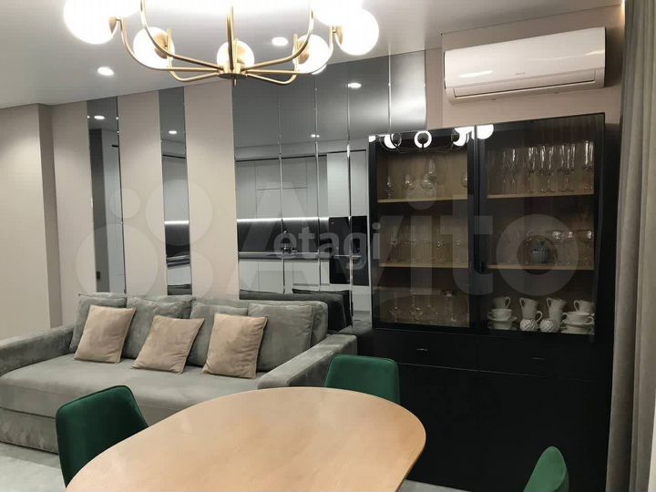 2-к. квартира, 73,3 м², 7/8 эт.