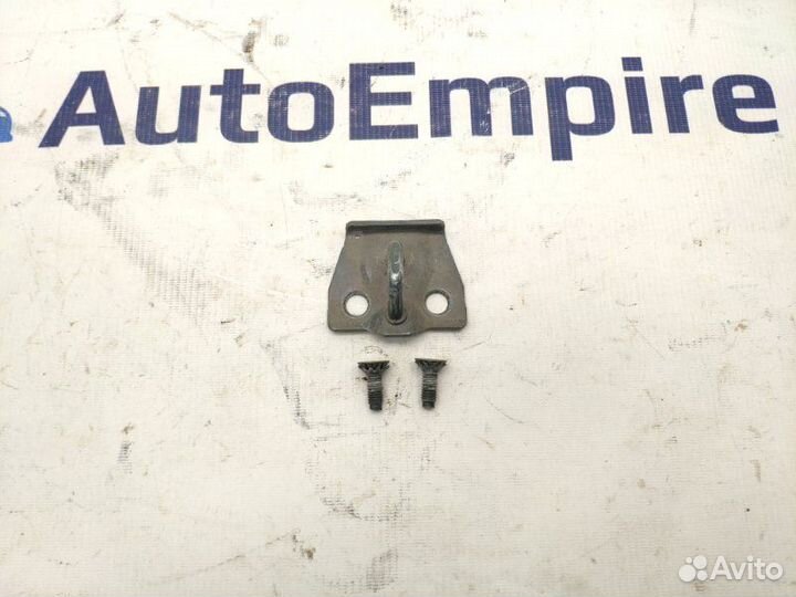 Замок крышки багажника Mitsubishi Legnum EC1W 4G93