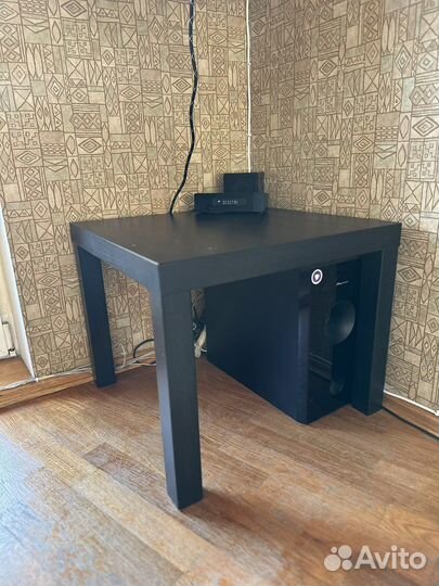 Стол IKEA журнальный