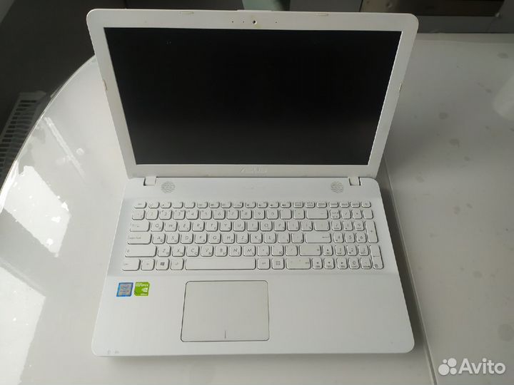 Ноутбук asus R541U