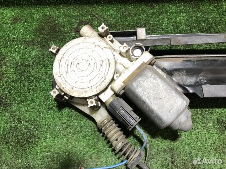 Стеклоподъемник задний правый Bmw 5-Series E39