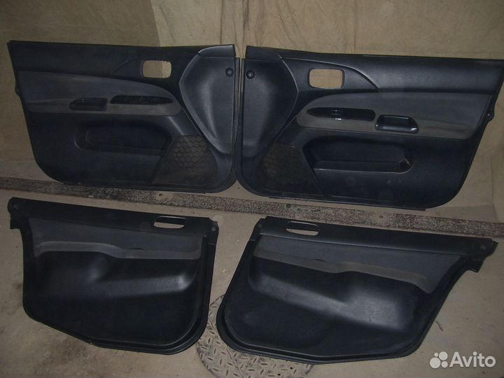 Митсубиси ланцер 9 обшивка двери