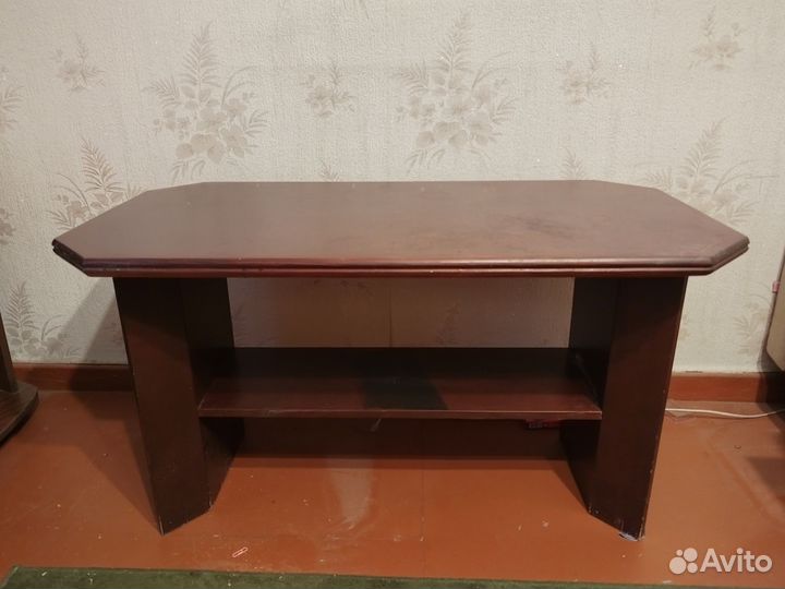 Журнальный столик бу дерево