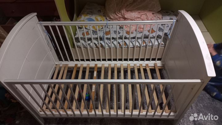 Детская кроватка