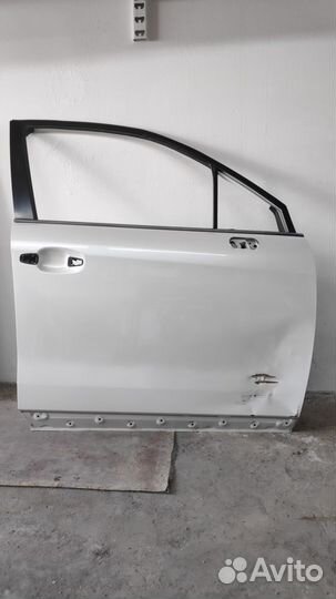 Дверь передняя правая Subaru Forester 4 SJG