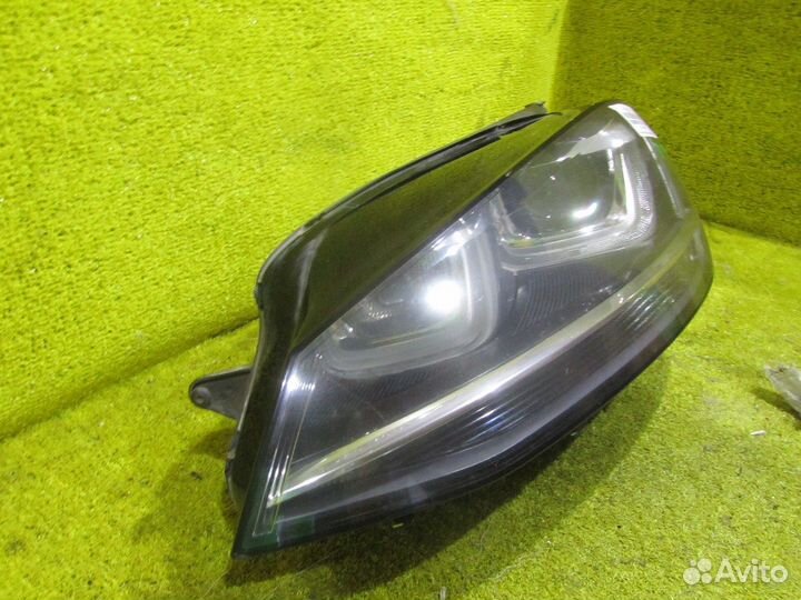 Фара левая Volkswagen Golf