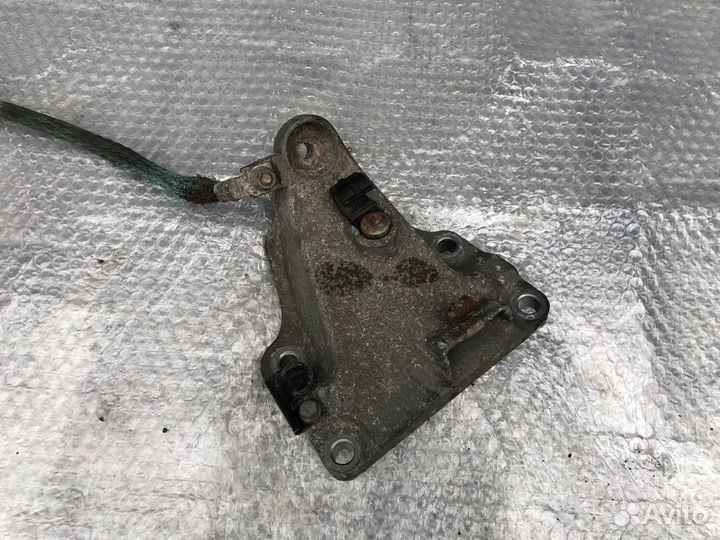 Кронштейн двигателя левый BMW 3 E92N 328xi N51