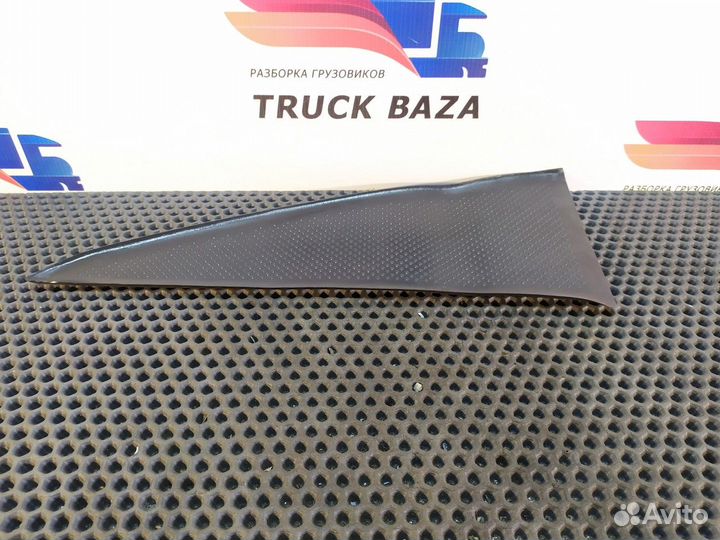 Коврик бардачка левый