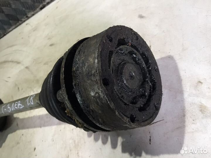 Привод левый Фольксваген Гольф 3 Volkswagen Golf 3