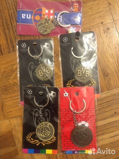 Брелок футбольный