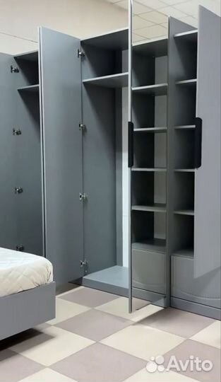 Спальный гарнитур