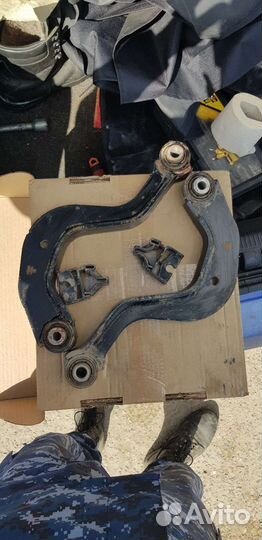 Верхние развальные рычаги, задние пружины Jetta 5