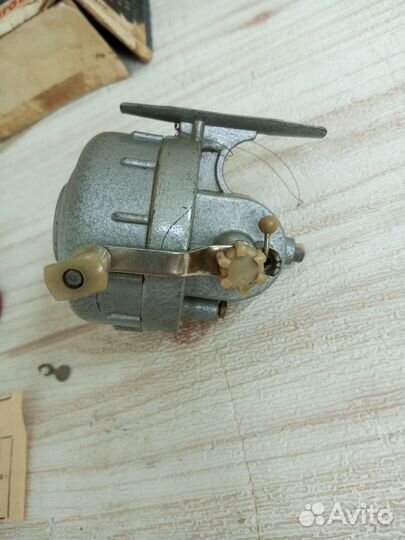 Катушка спиннинговая безынерционная СССР