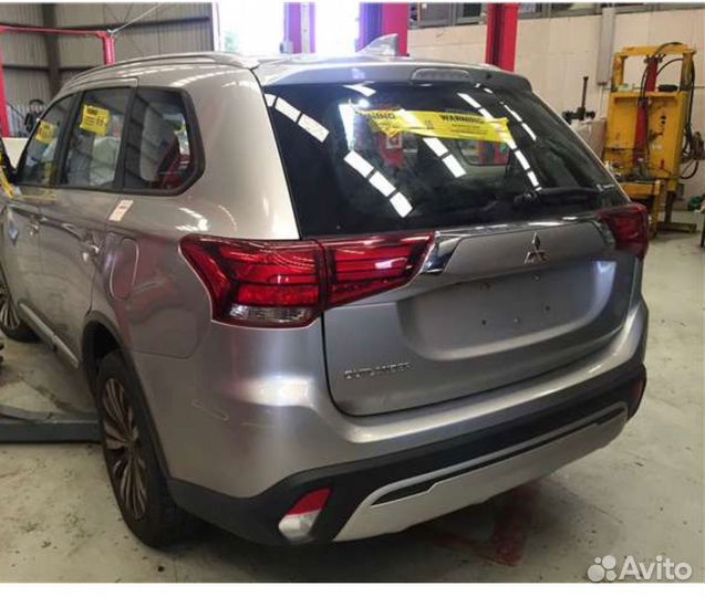 Крышка багажника Mitsubishi outlander 3