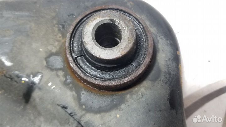 Рычаг передний левый Nissan Leaf