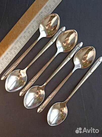 Фарфор. Хрусталь. Вилки. Ложки. Мельхиор