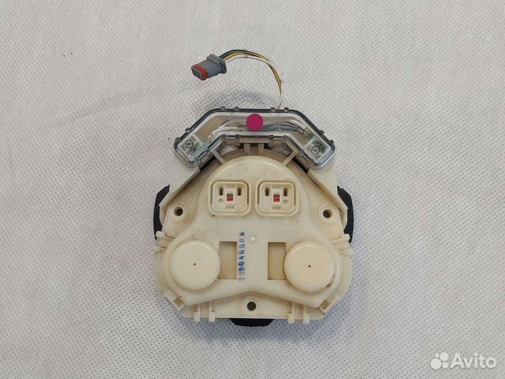 Привод двигателя регулировки зеркала заднего вида