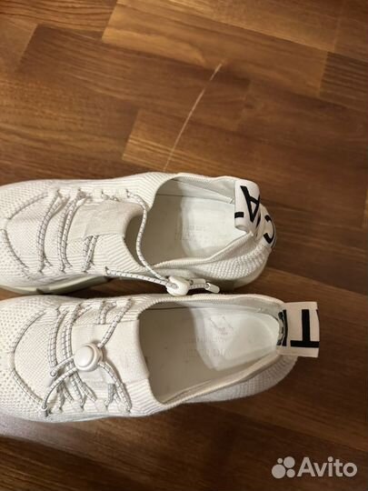 Кроссовки женские 38 размер