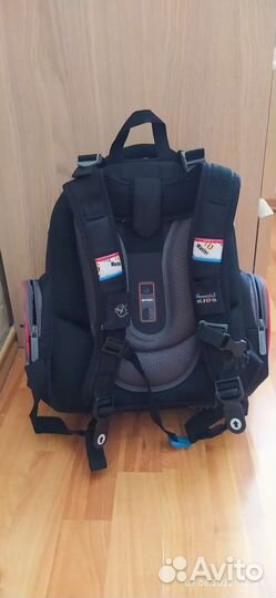 Рюкзак школьный Hummingbird