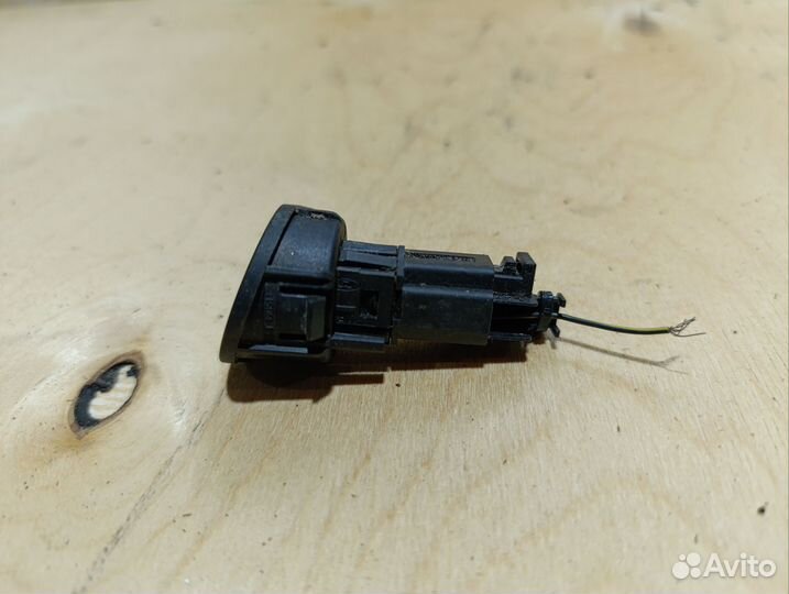 Ford fusion кнопка открывания багажника