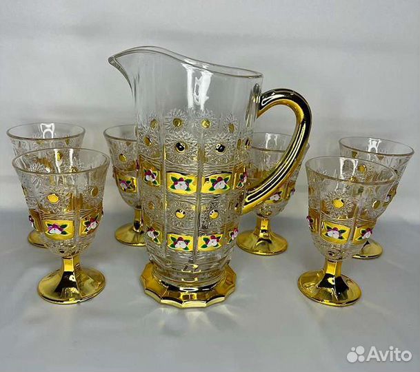 Кувшин и 6 бокалов
