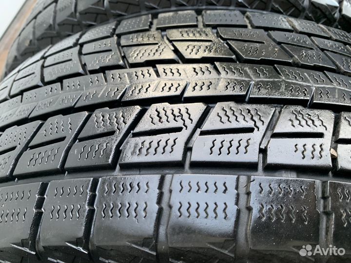 Dunlop Winter Maxx SJ8 215/65 R16 98R