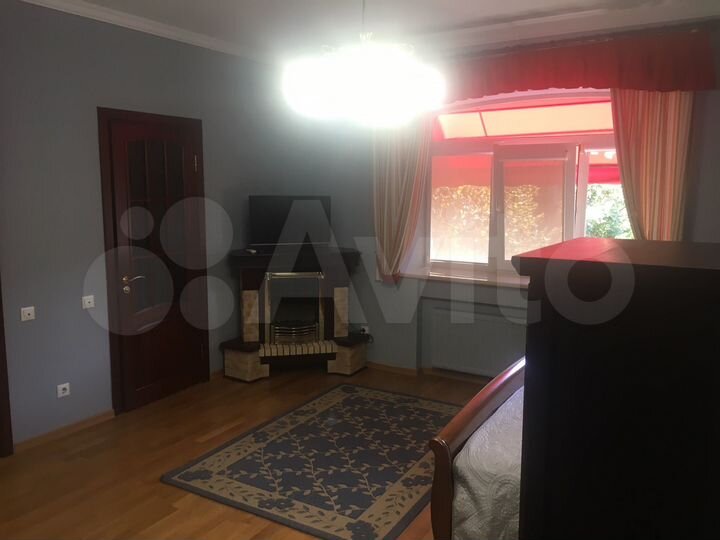 Комната 35 м² в 3-к., 2/2 эт.