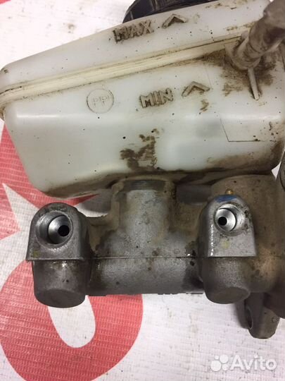 Главный тормозной цлиндр Renault Logan 2008