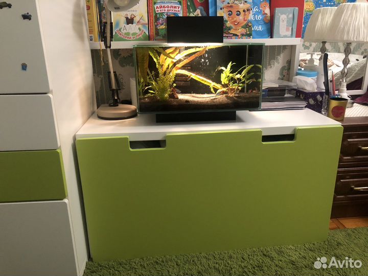 Кровать. Шкафы. Мольберт. IKEA